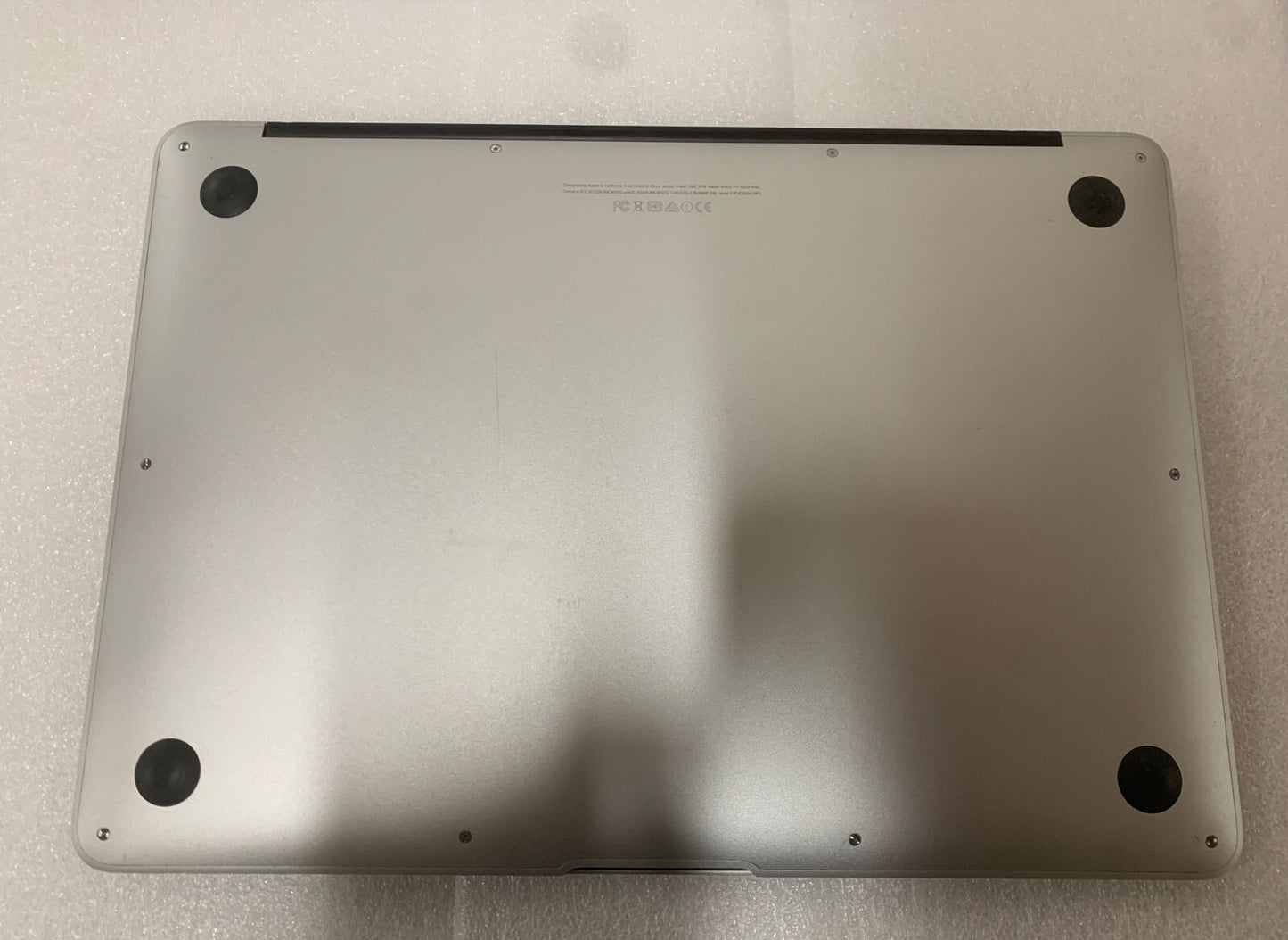 Apple Macbook Air 13." A1466 2017 i5 1.8GHz 8GB RAM 128GB SSD macOS Monterey