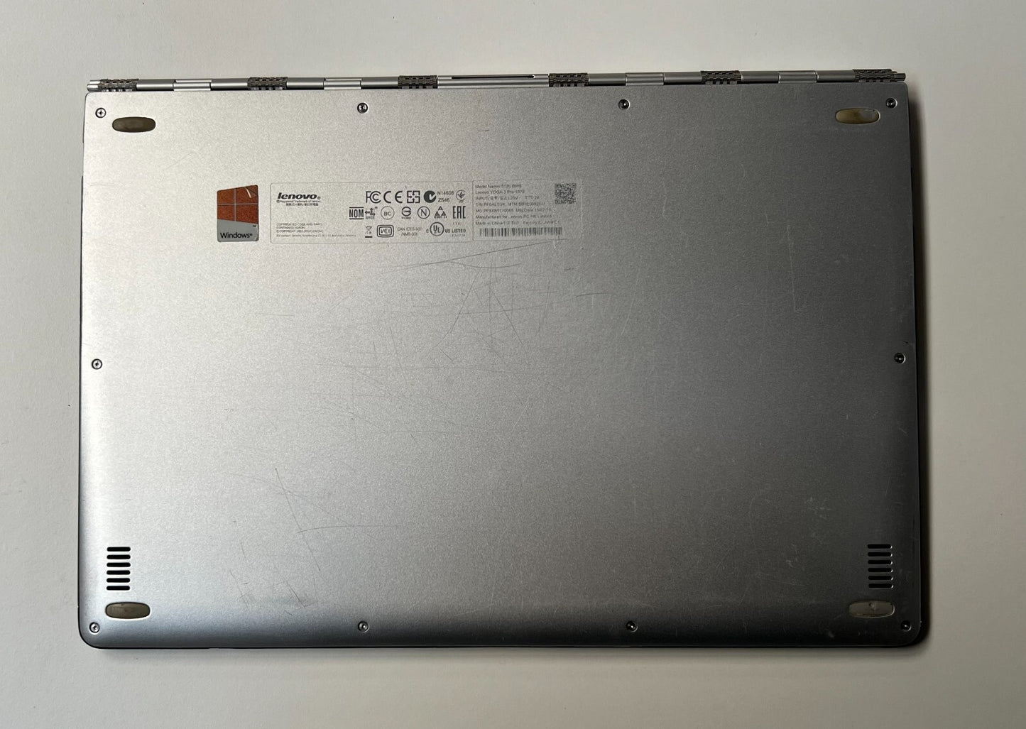 Lenovo Yoga 3 Pro M-5Y71 13." Touchscreen Convertible 8GB RAM 256 SDD Window 11