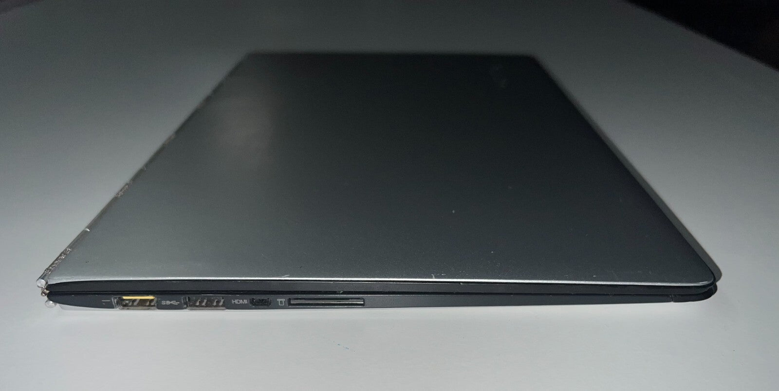 Lenovo Yoga 3 Pro M-5Y71 13." Touchscreen Convertible 8GB RAM 256 SDD  Window 11