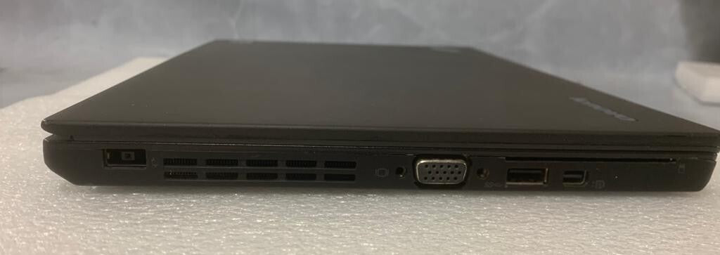Lenovo ThinkPad x250 12.5" i5(5th) 8GB RAM  120GB SDD  Window 10 Pro